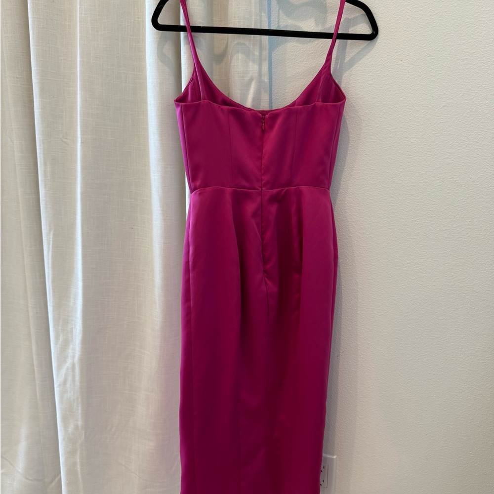 Elegant Pink Sleeveless Dress